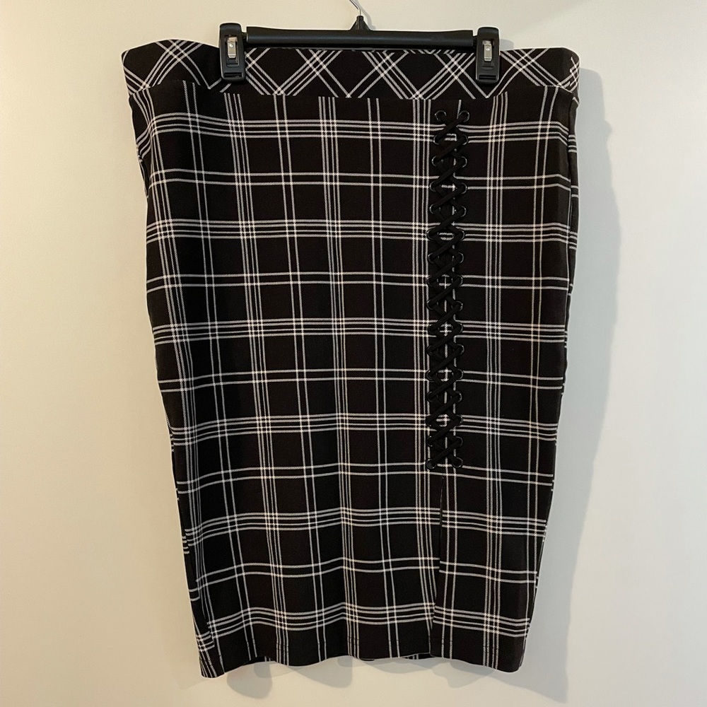 Black plaid pencil skirt from Torrid size 2